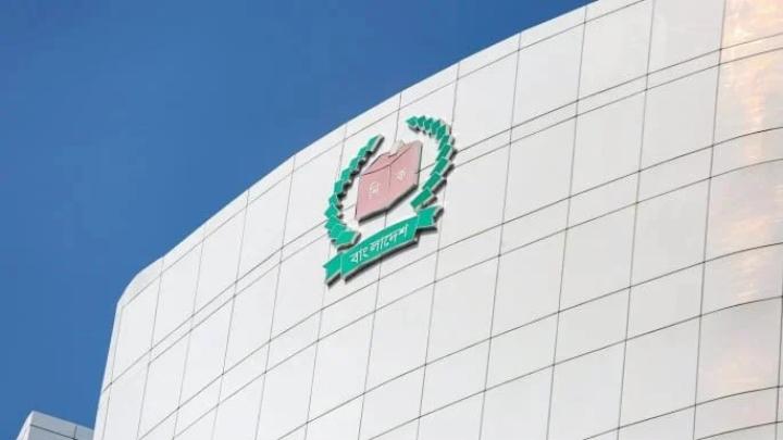 দেশের ৫ লাখ ১৮ হাজার ভোটারের কাছে পোস্টাল ব্যালট প্রেরণ করেছে ইসি